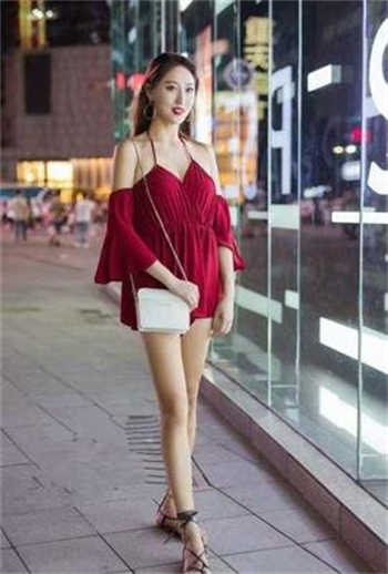 教师杨雪和门卫老张头