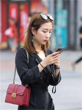 校长和两个双胞胎txt