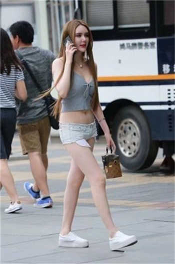 裙子下的是怪兽樱花动漫