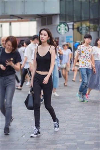 远坂凛本子无翼鸟