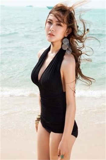 在富人庄园里工作的妻子