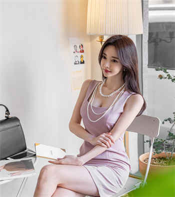 首长的十五岁的新娘