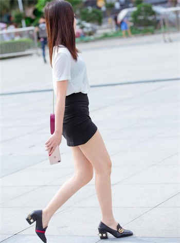 积烈的新婚夫妇