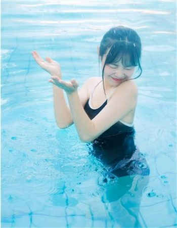 美女的肌肌