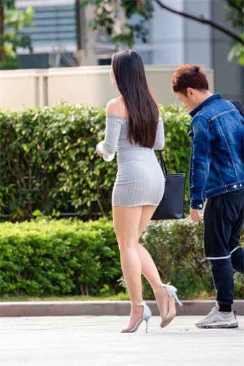 许安妮送请帖作品