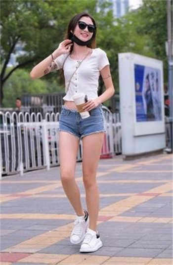空巢老妇女招聘男保姆