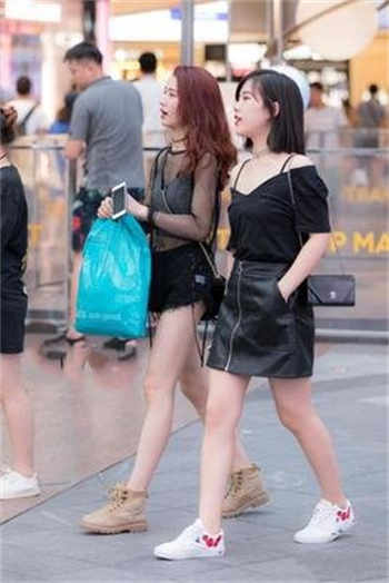 我就经常偷偷跟女婿做