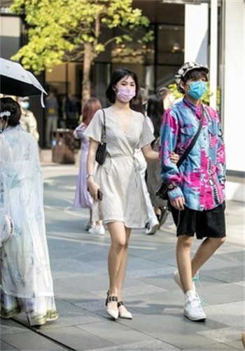 银行长家的妻子