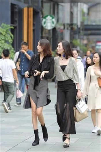 女友萱颖鱼摊老板
