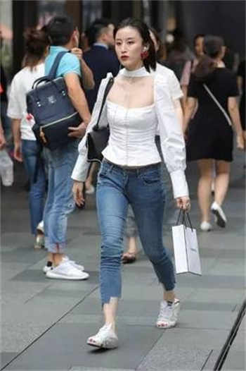 和叔叔网恋奔现1v1