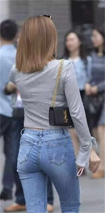 娱乐从杨老板家开始签到